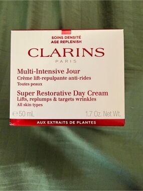 Clarins Super Restorative Day Cream - Multi-Intensive Jour (NEW)